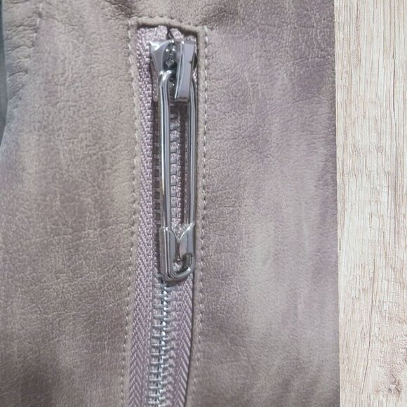 Dazy Womens Brown Faux Leather vest size medium tan color - Picture 5 of 14